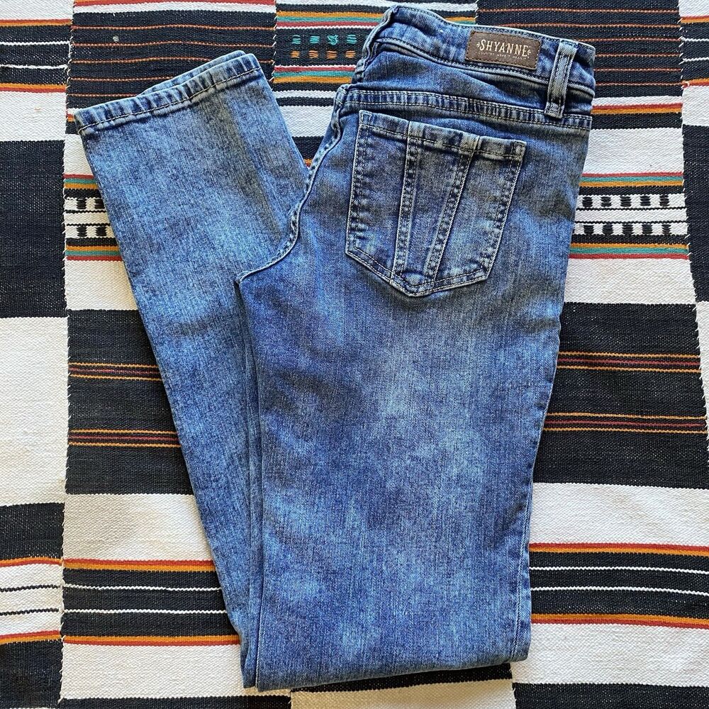 Shyanne Blue Acid Washed Denim Jeans. Low Rise. Size 26/32. Western Wear. Boho.